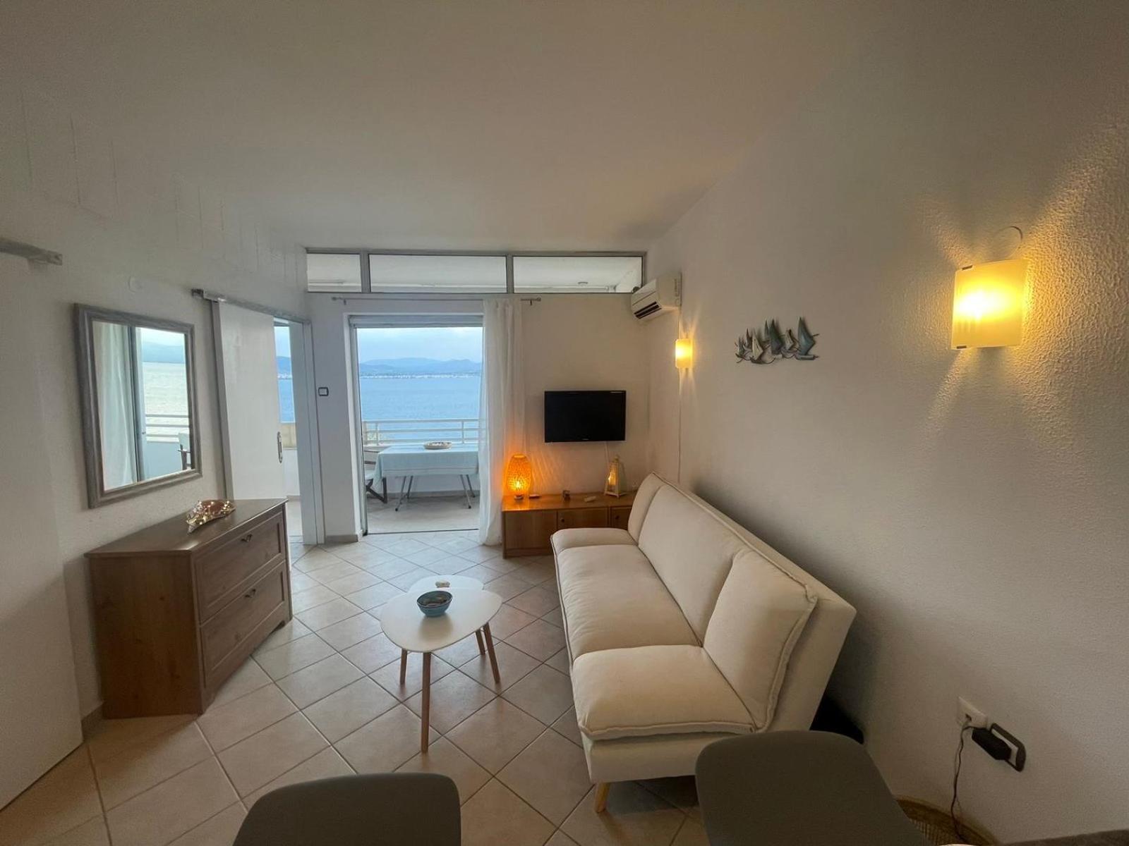 Apartment Atlas Zen Blue Loutráki